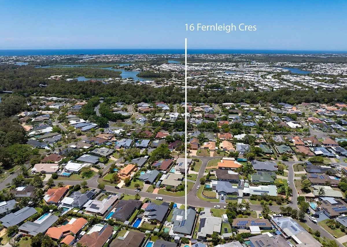 Holiday home Mooloolaba Mnt Creek Beachy Vibe Family Home Mountain Creek Australia