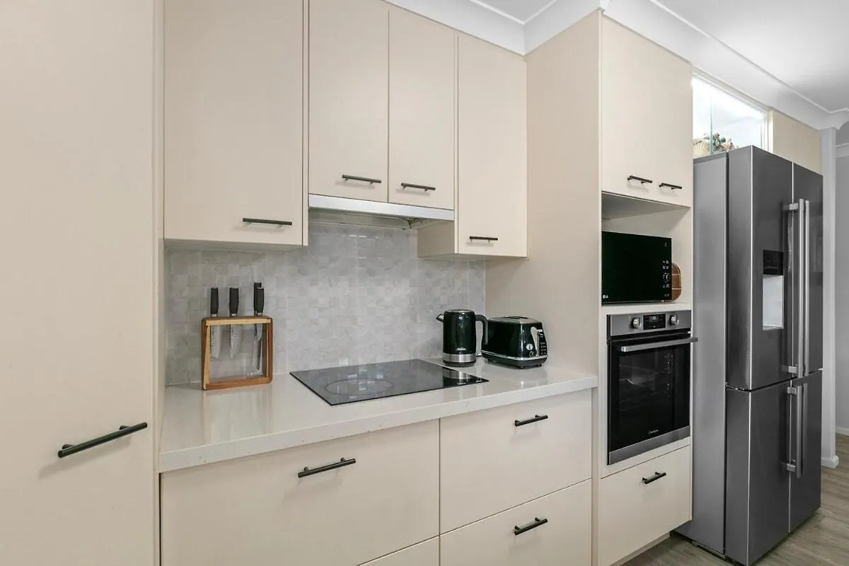 Holiday home Mooloolaba Mnt Creek Beachy Vibe Family Home Mountain Creek