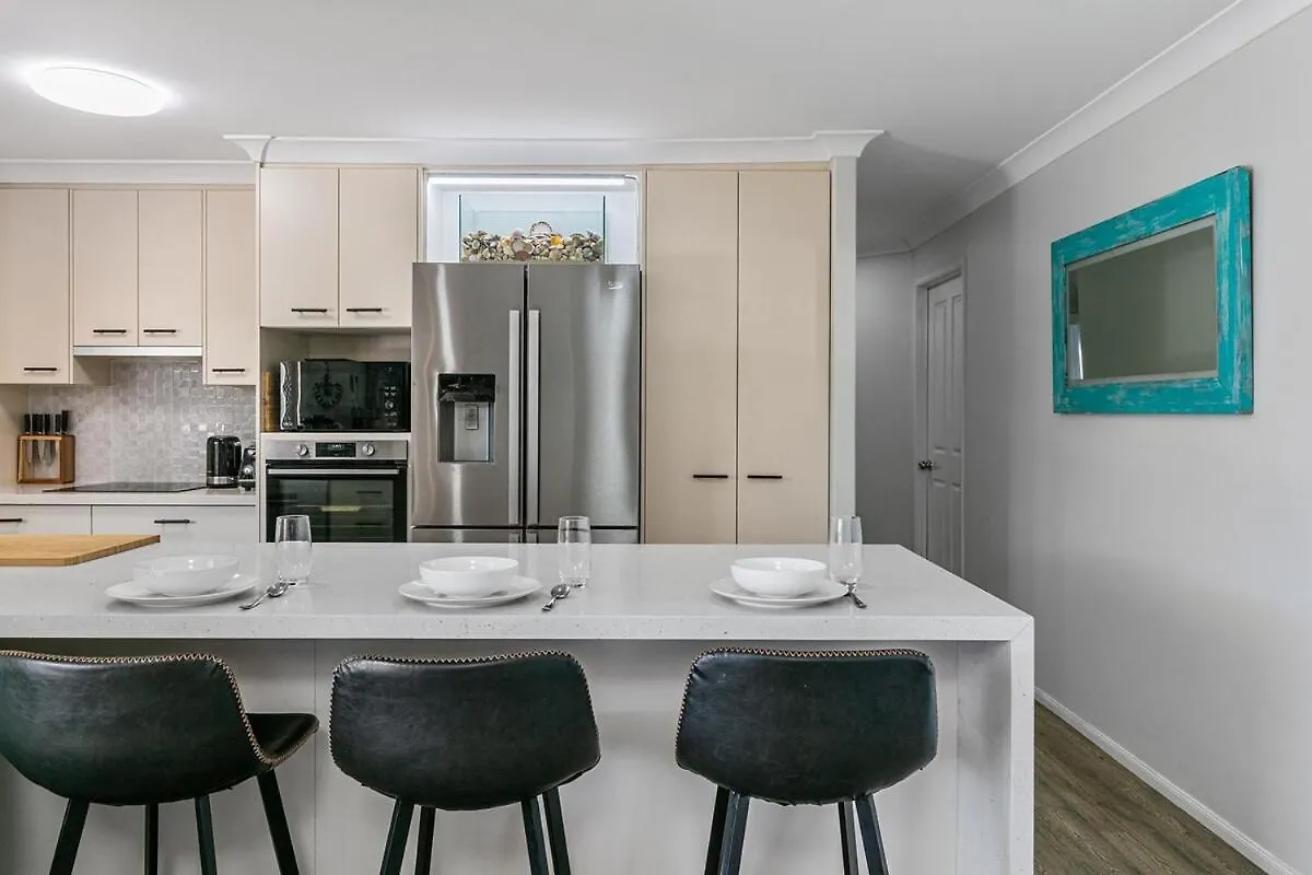 Mooloolaba Mnt Creek Beachy Vibe Family Home Mountain Creek Holiday home