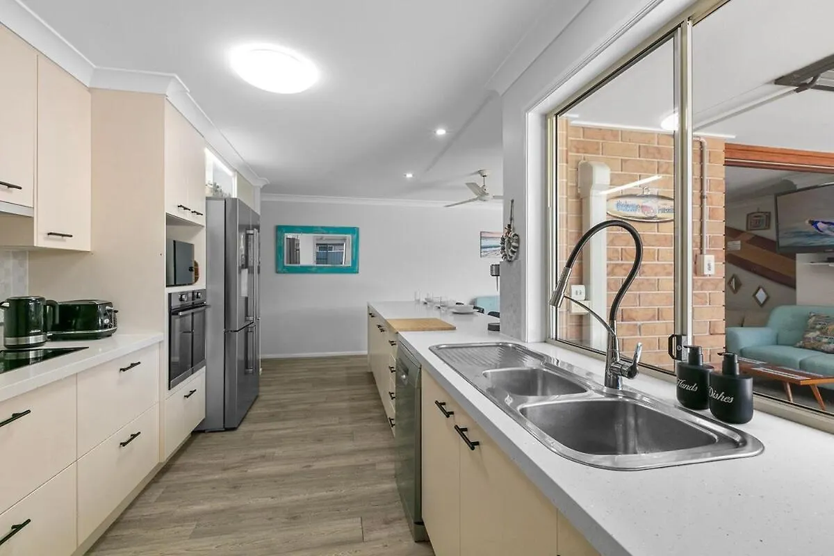 Mooloolaba Mnt Creek Beachy Vibe Family Home Mountain Creek Holiday home